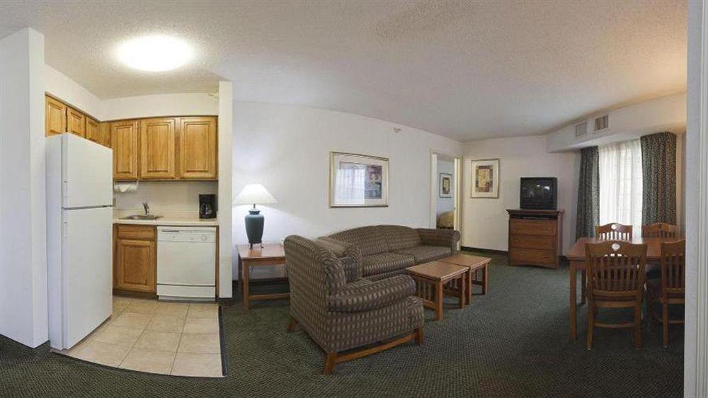Candlewood Suites Eagan - Mall Of America Area By Ihg Exterior photo